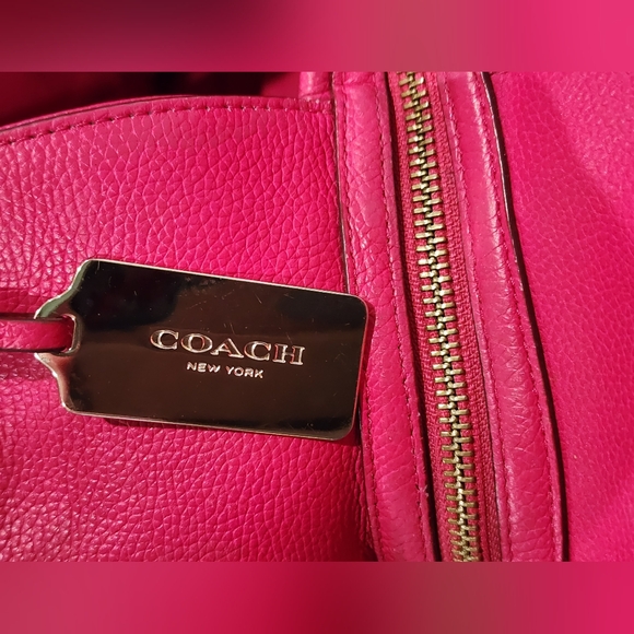 COACH | Edie Shoulder Bag 31 | Pebbled Leather | Fuschia - Picture 9 of 14